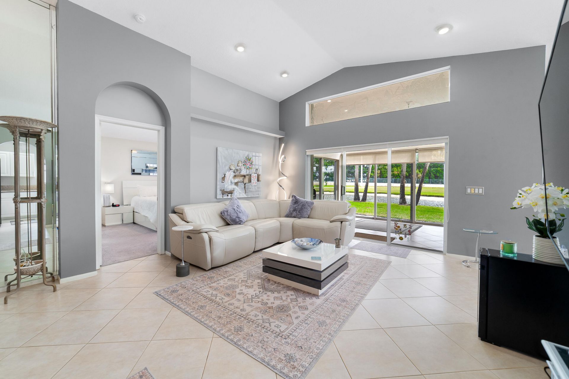 6637 Sun River Road, Boynton Beach, FL 33437 Photo