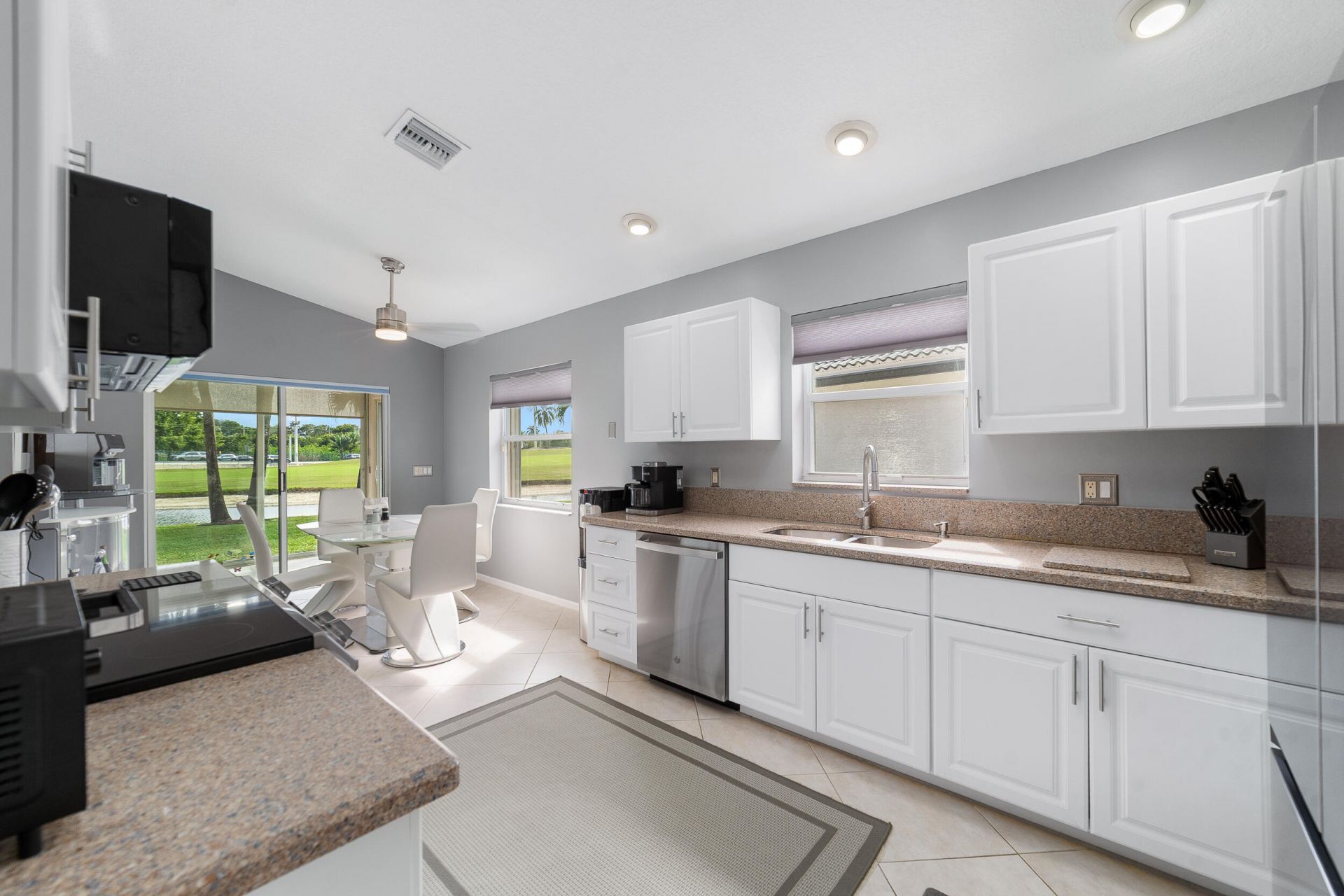 6637 Sun River Road, Boynton Beach, FL 33437 Photo