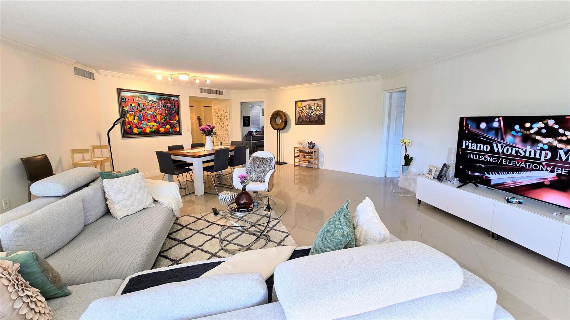 1351 NE 191st Street, Unit E204, Miami, FL 33179 Photo