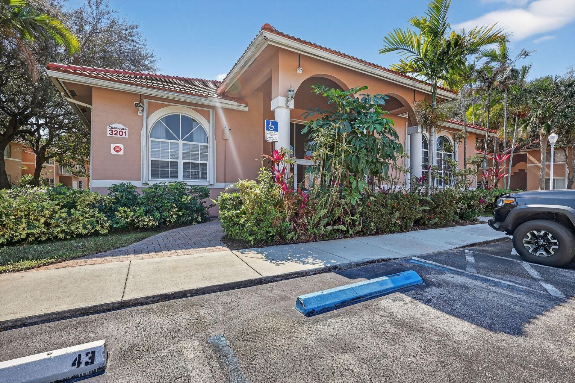 3261 W Sabal Palm Mnr, Unit 101, Hollywood, FL 33024 Photo