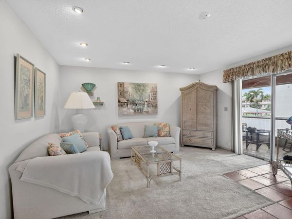 5300 Washington Street, Unit I-201, Hollywood, FL 33021