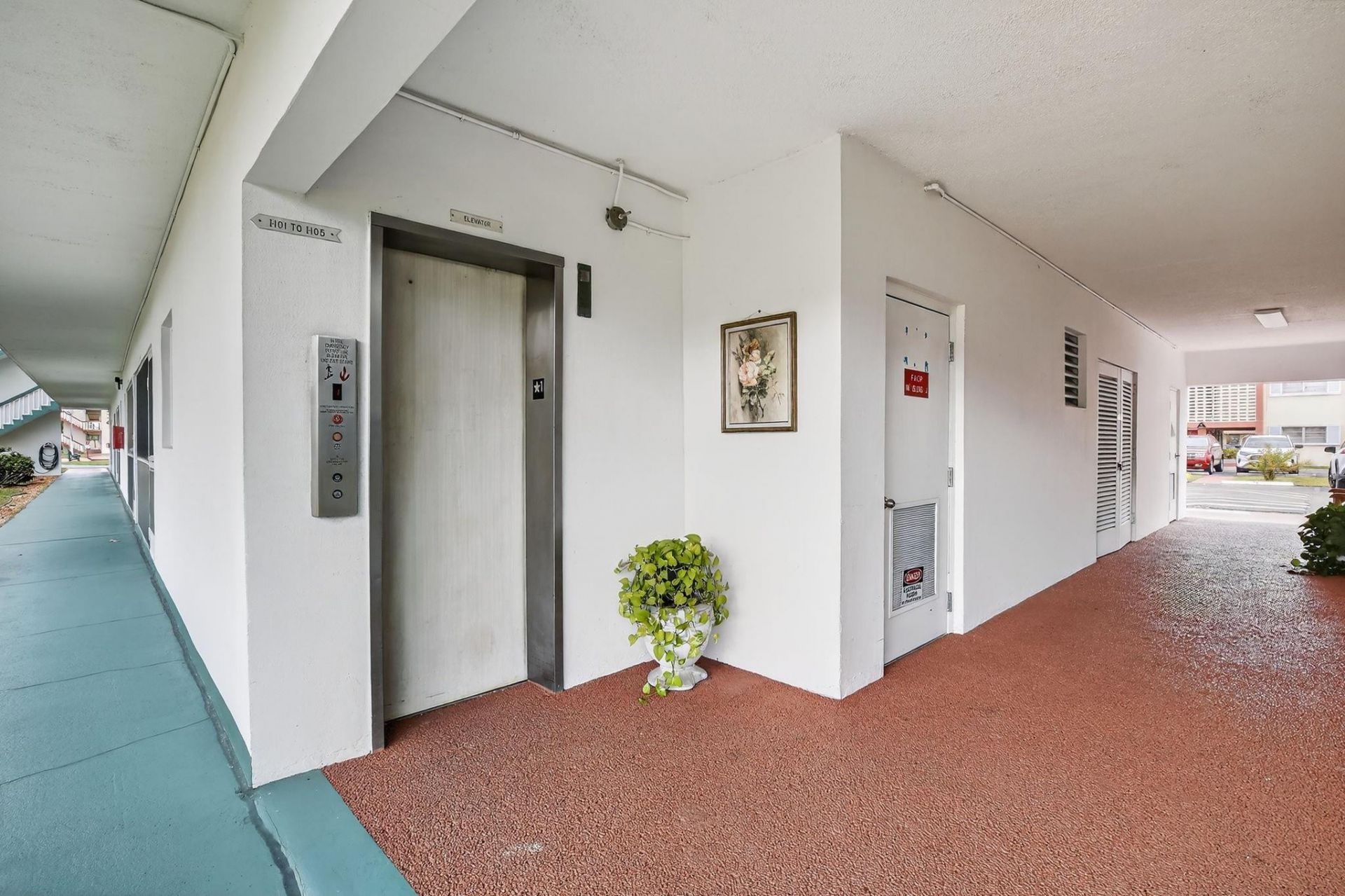 5300 Washington Street, Unit I-201, Hollywood, FL 33021 Photo