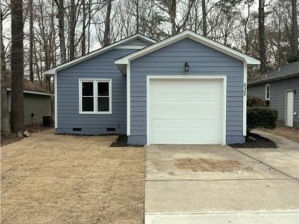 532 Crooked Creek Court, Fayetteville, NC 28301