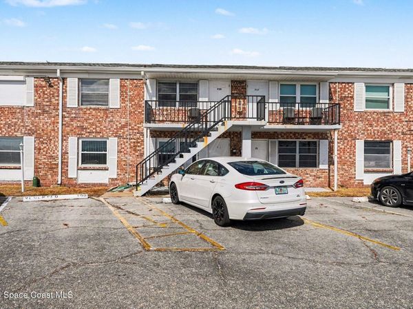 190 E Olmstead Drive, Unit F28, Titusville, FL 32780