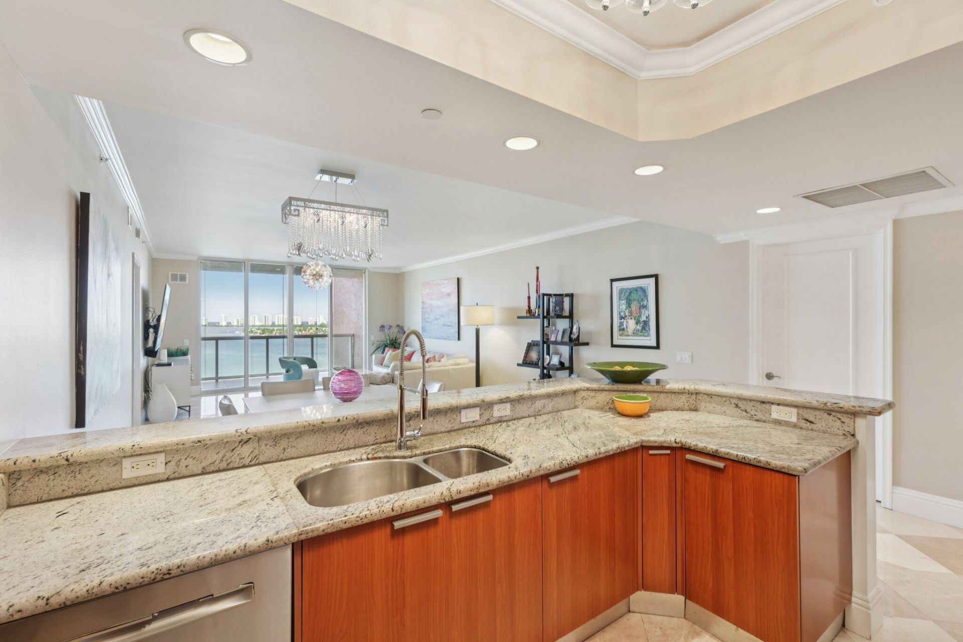 2650 Lake Shore Drive, Unit 1404, Riviera Beach, FL 33404 Photo