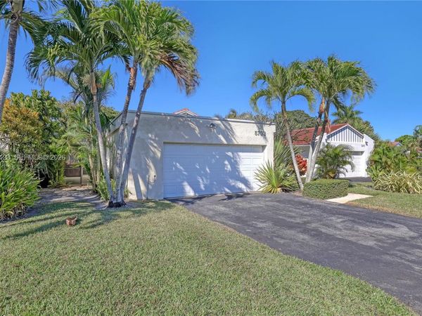 5703 Ainsley Ct, Boynton Beach, FL 33437