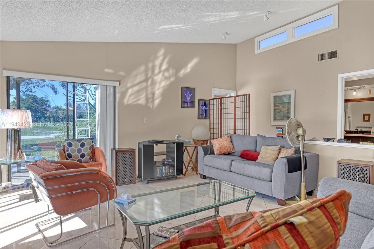 5703 Ainsley Ct, Boynton Beach, FL 33437 Photo