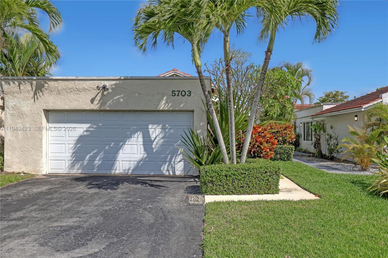 5703 Ainsley Ct, Boynton Beach, FL 33437 Photo