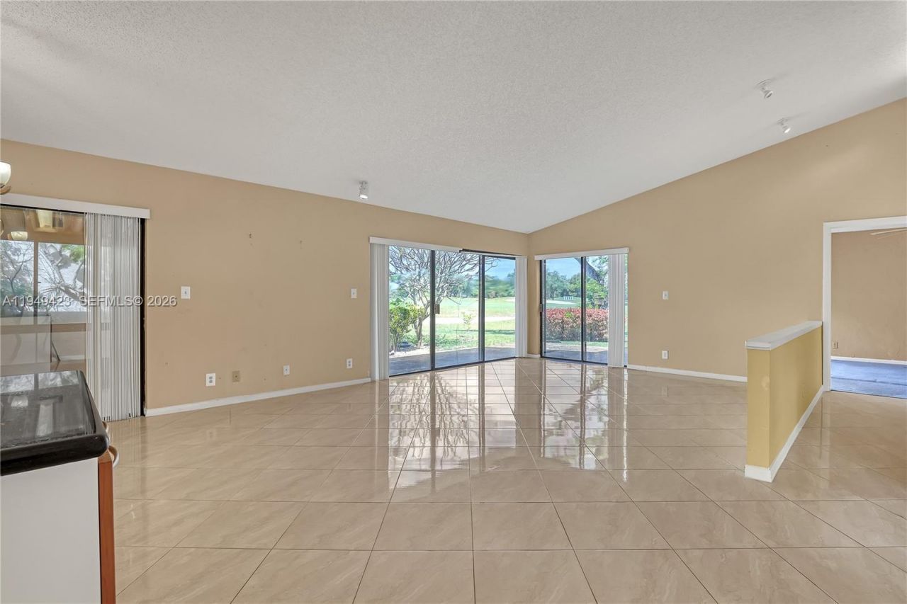5703 Ainsley Ct, Boynton Beach, FL 33437 Photo
