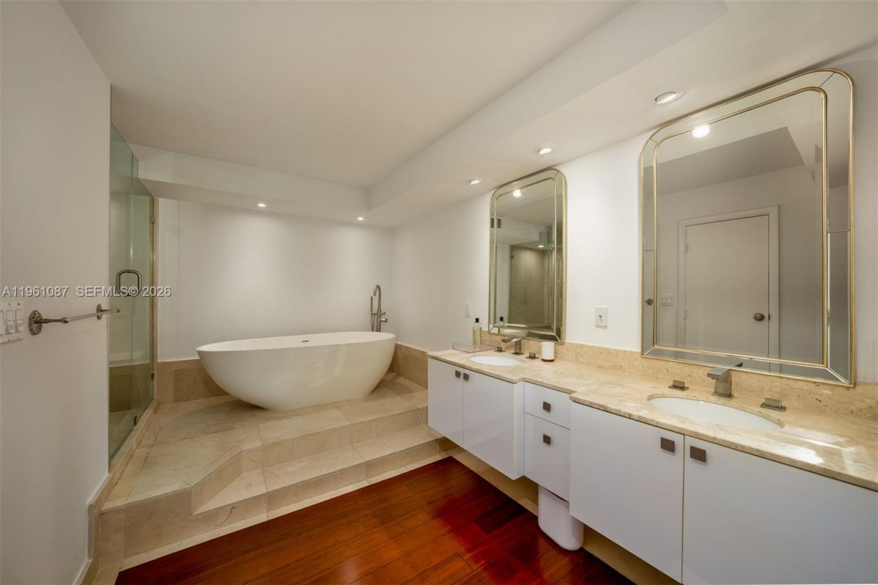 1111 Crandon Blvd , Unit C406, Key Biscayne, FL 33149 Photo