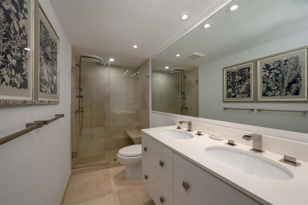 1111 Crandon Blvd , Unit C406, Key Biscayne, FL 33149 Photo