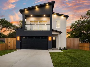 1651 E Overton Street, Dallas, TX 75216