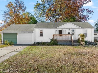 6627 Mayburn Street, Dearborn Heights, MI 48127