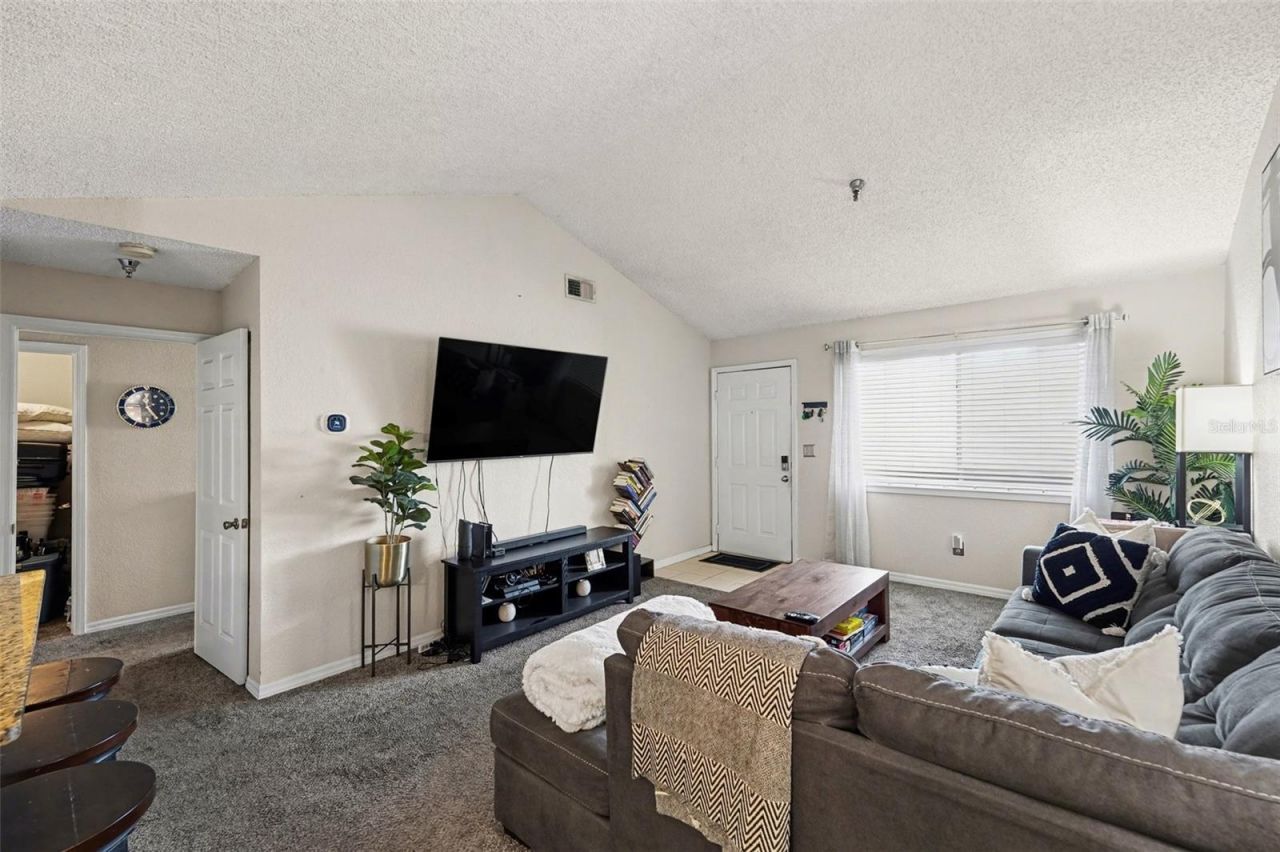 10265 Gandy Boulevard N, Unit 1202, Saint Petersburg, FL 33702 Photo