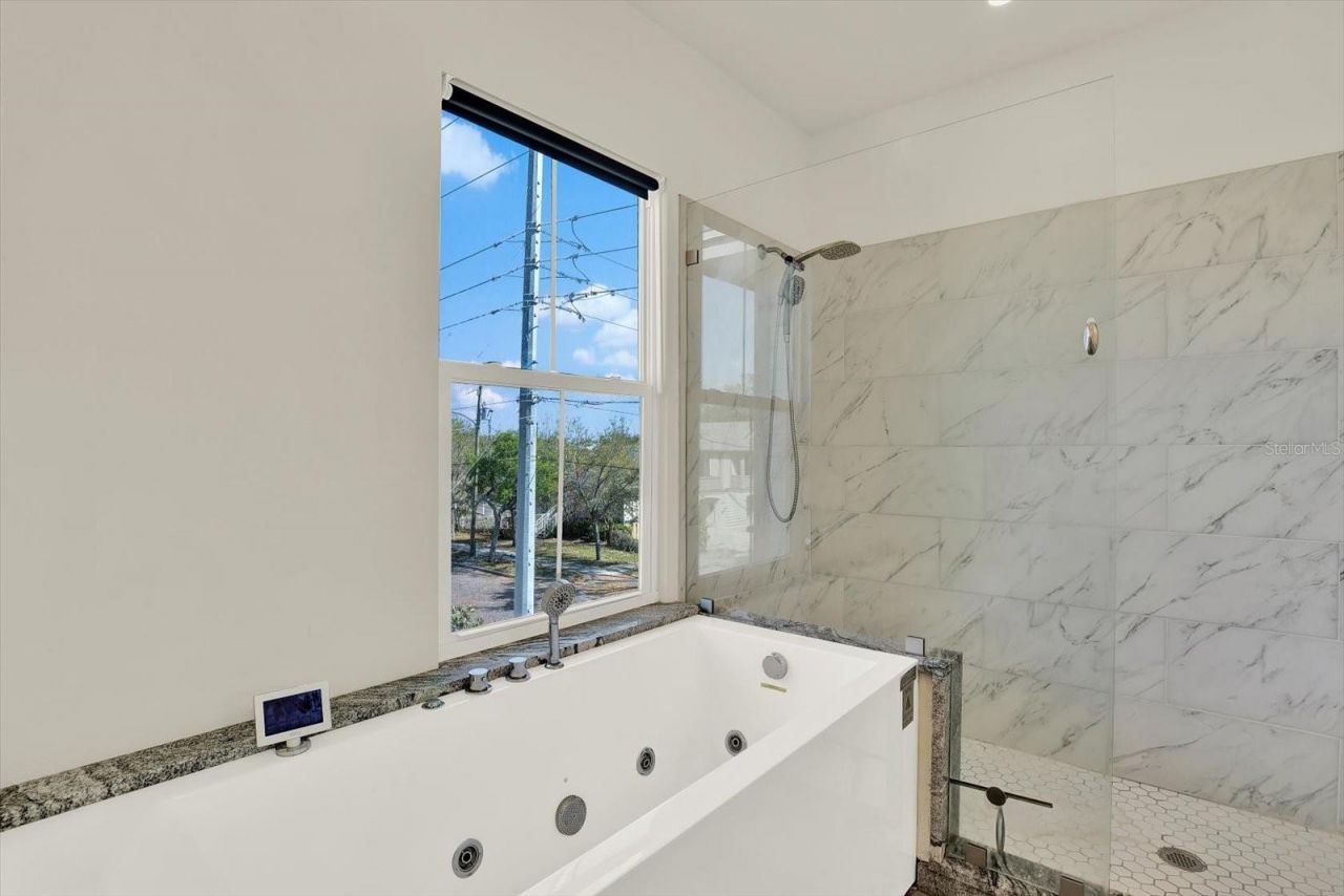 1299 5th Street S, Saint Petersburg, FL 33701 Photo