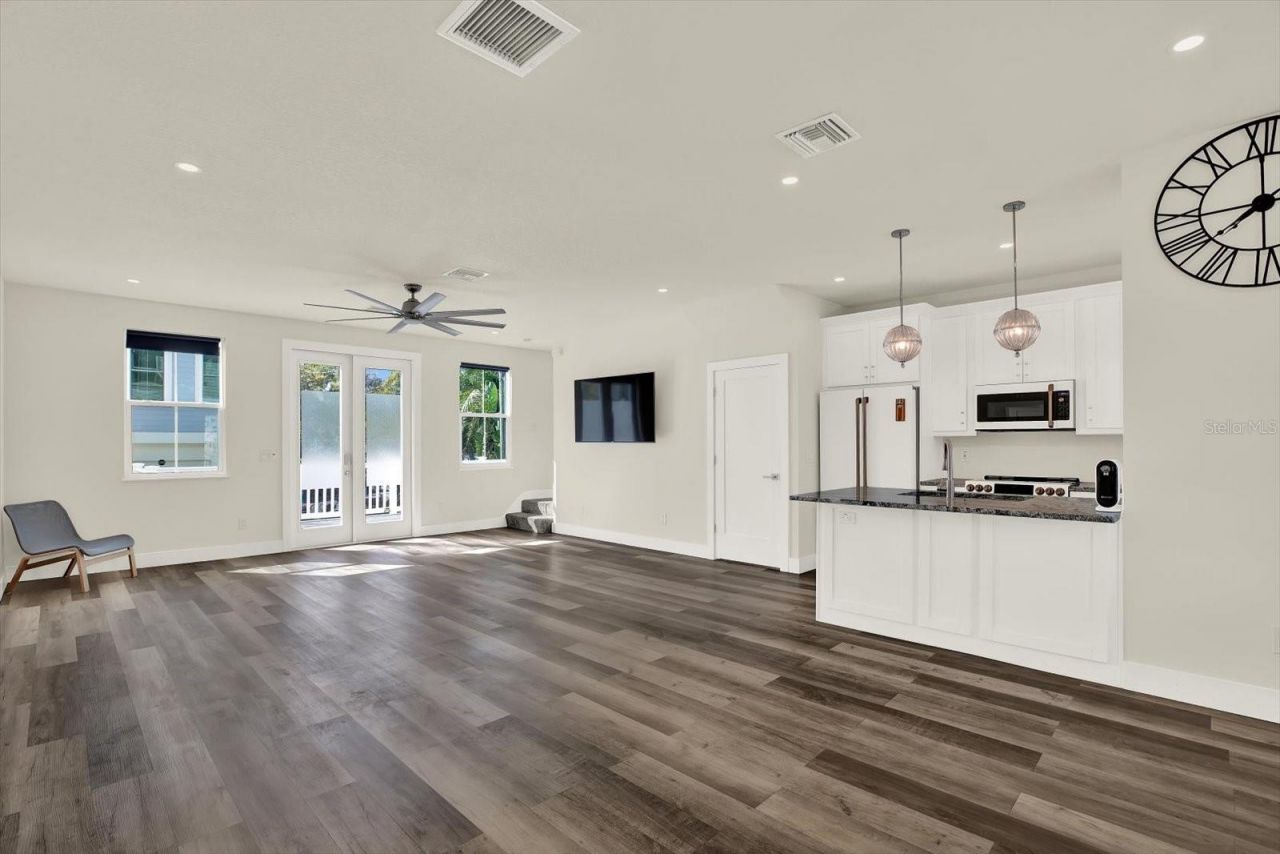 1299 5th Street S, Saint Petersburg, FL 33701 Photo