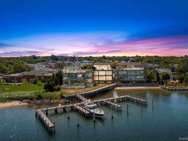 2 B W Water Street, Sag Harbor, NY 11963