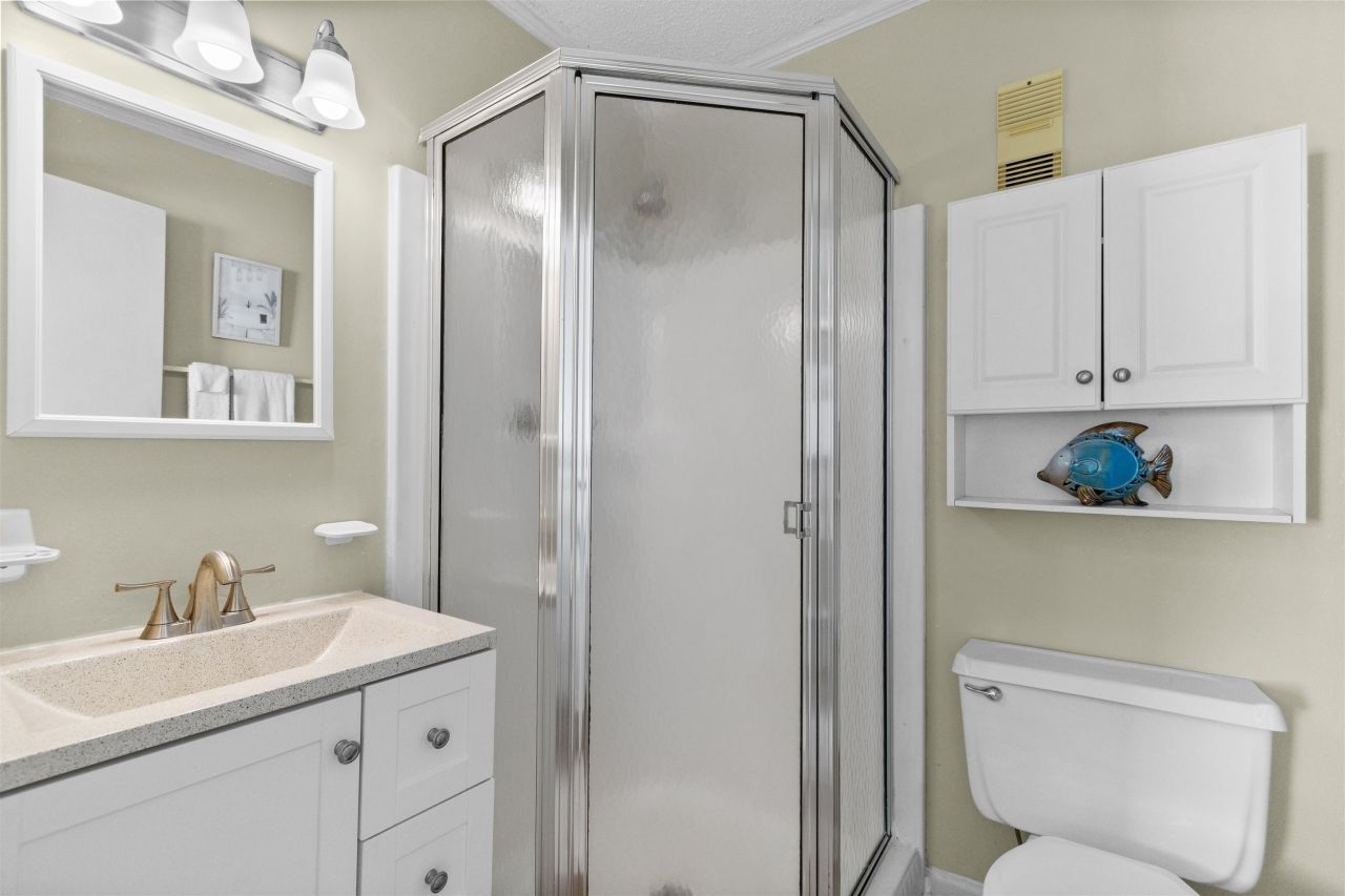 201 76th Ave. N Photo 14