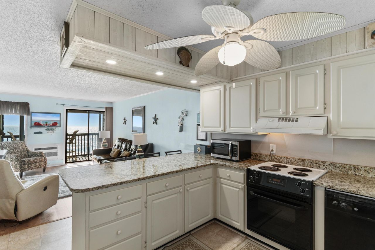 201 76th Ave. N Photo 6