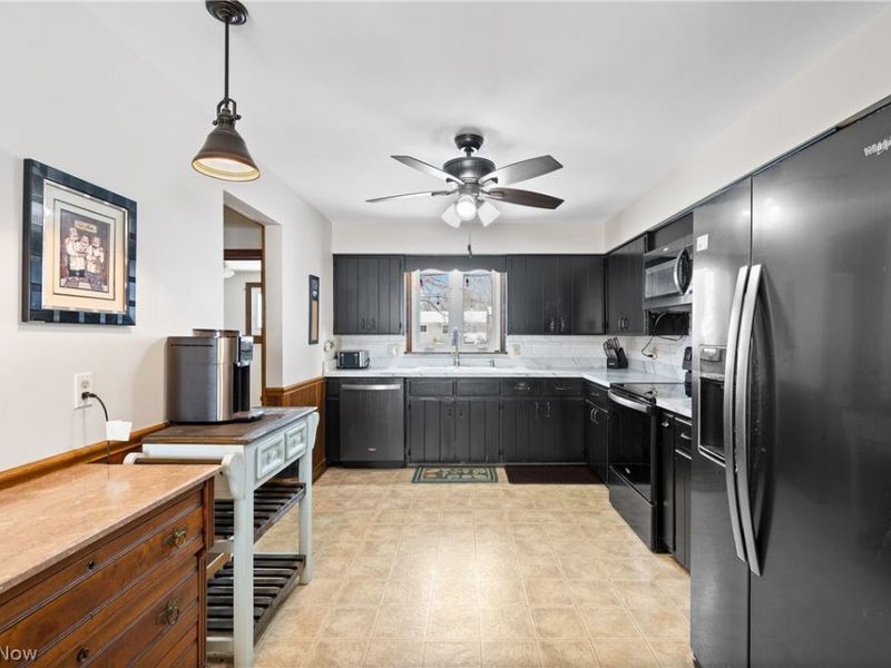 236 Knollwood Drive, Wadsworth, OH 44281 Photo 11