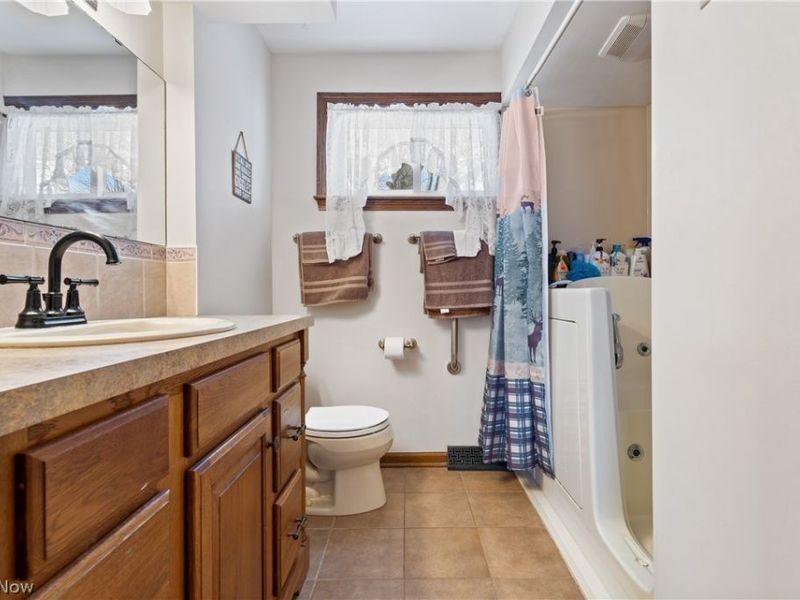 236 Knollwood Drive, Wadsworth, OH 44281 Photo 17