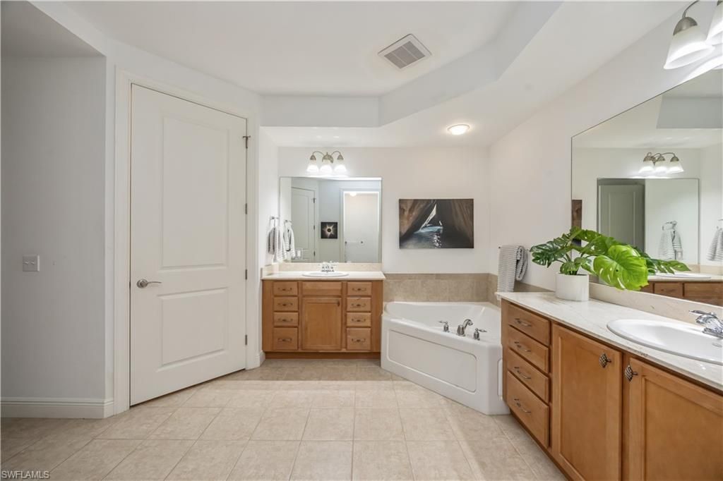 8010 Via Sardinia Way, Unit 4213, Estero, FL 33928 Photo