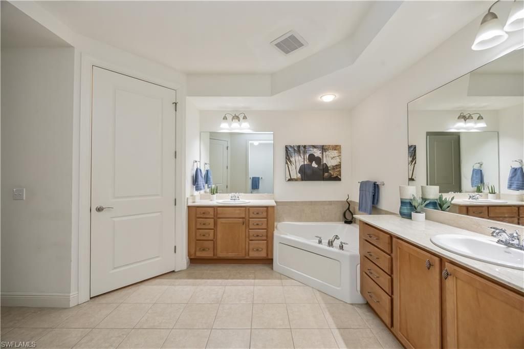 8010 Via Sardinia Way, Unit 4213, Estero, FL 33928 Photo