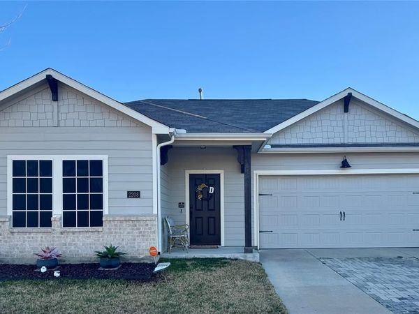 2208 Chebi Lane , Denton, TX 76209