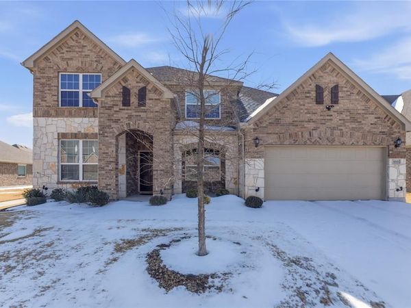 1001 Sweeping Butte Drive, Fort Worth, TX 76052