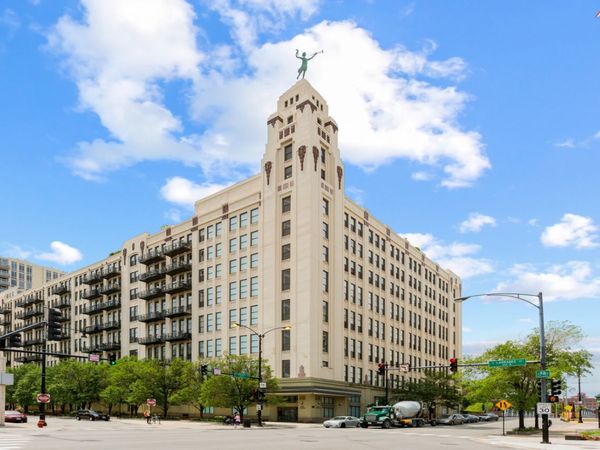 Unit 826, Chicago, IL 60654