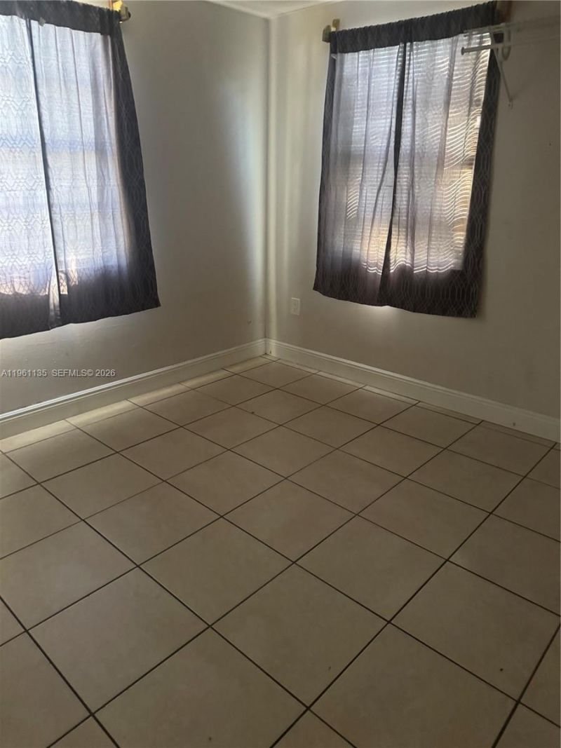 1940 NW 96th St, Miami, FL 33147 Photo