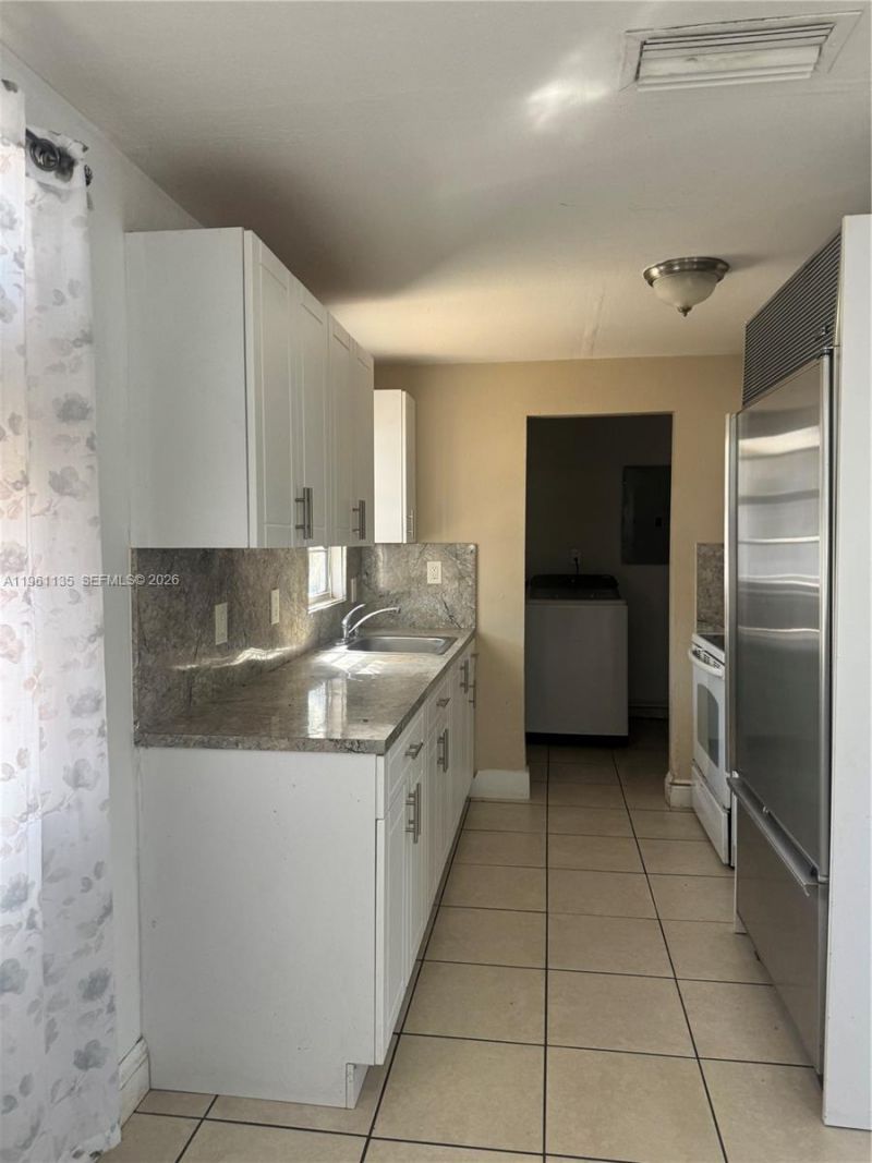 1940 NW 96th St, Miami, FL 33147 Photo