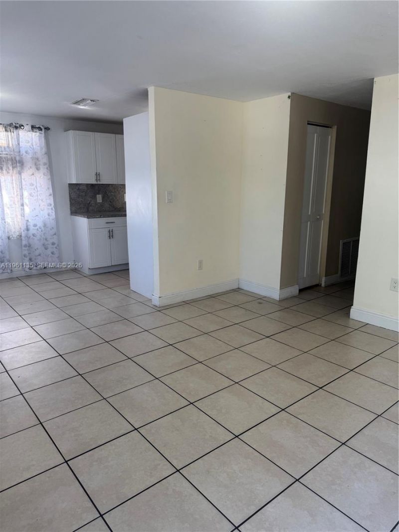 1940 NW 96th St, Miami, FL 33147 Photo