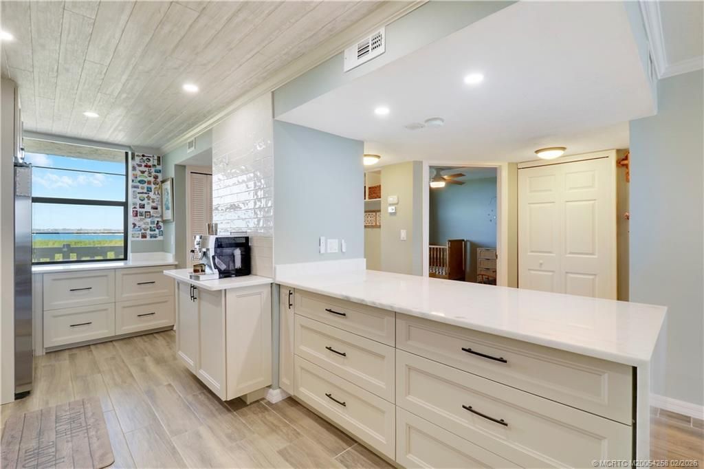 10000 S Ocean Drive, Unit 704, Jensen Beach, FL 34957 Photo