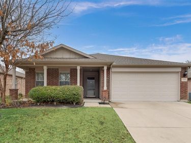 10408 Jaybird Drive, Fort Worth, TX 76244