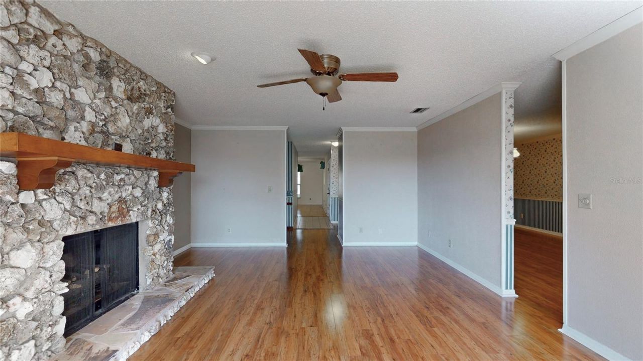 13 Hermosa Drive, Eustis, FL 32726 Photo