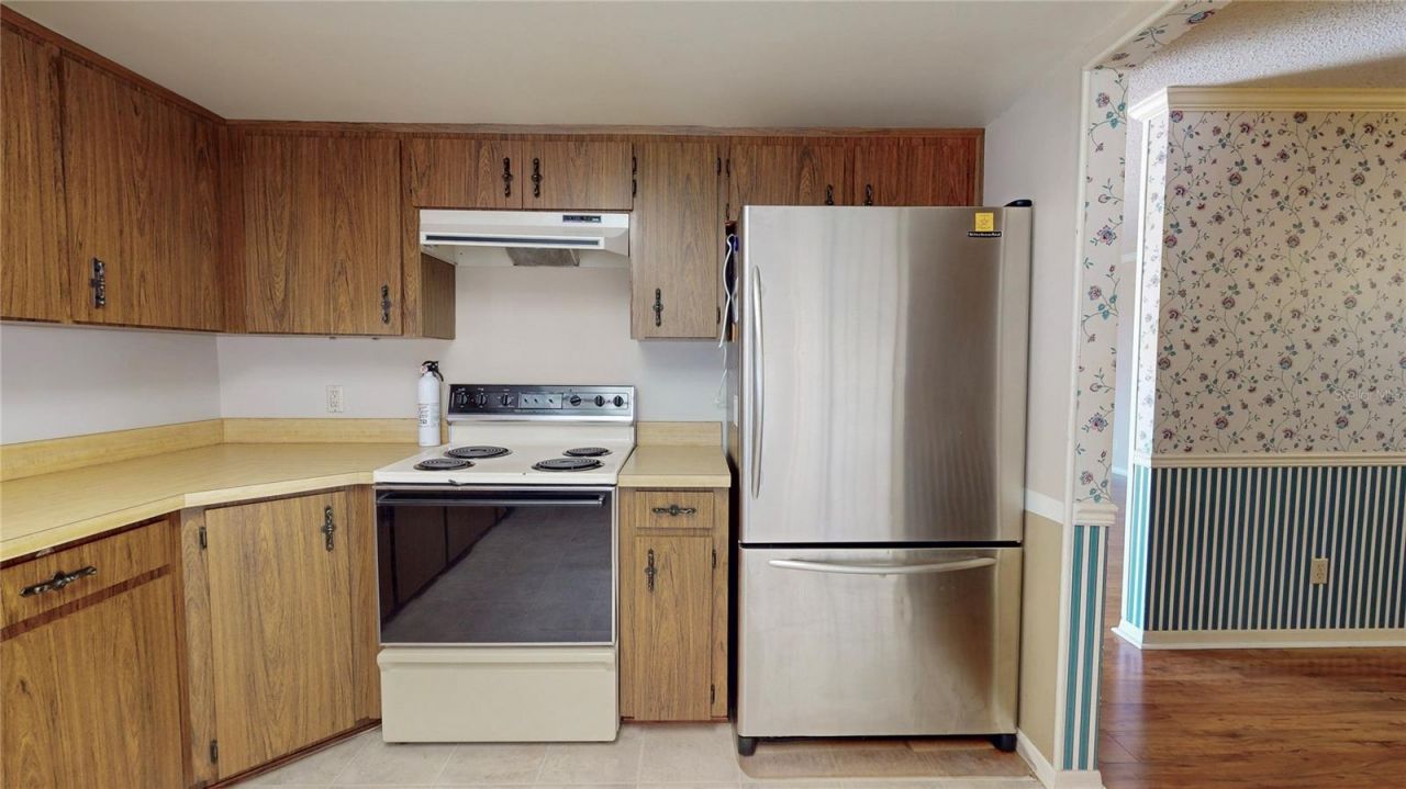 13 Hermosa Drive, Eustis, FL 32726 Photo