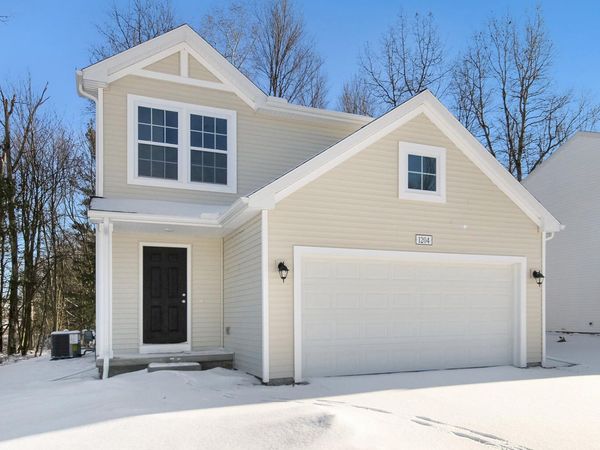 1204 Cedarwood Drive, Greenville, MI 48838