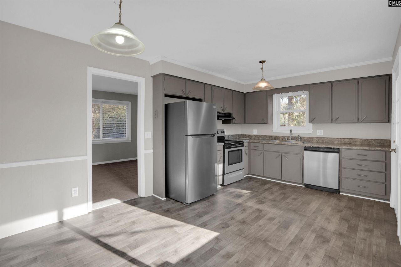 2620 Pleasant Ridge Drive  Photo 8