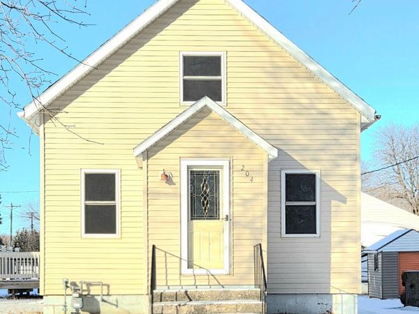 204 W 5th Avenue, Lakefield, MN 56150