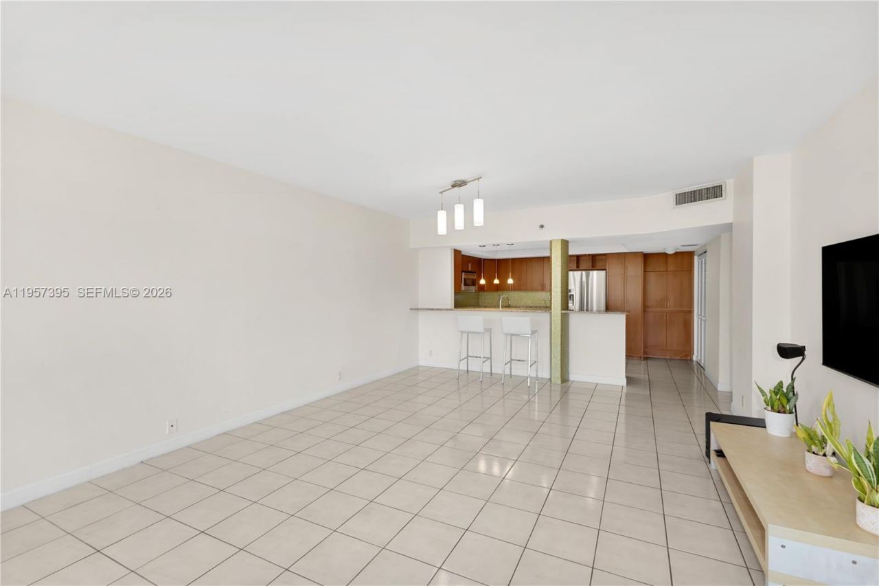 520 W Brickell Key Dr, Unit A619, Miami, FL 33131 Photo