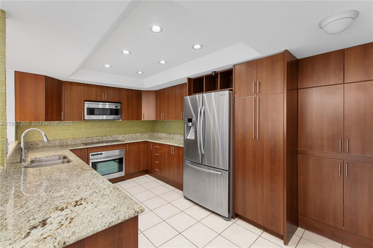 520 W Brickell Key Dr, Unit A619, Miami, FL 33131 Photo