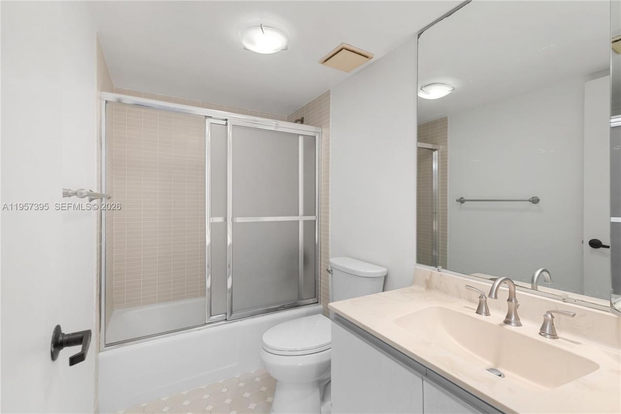 520 W Brickell Key Dr, Unit A619, Miami, FL 33131 Photo