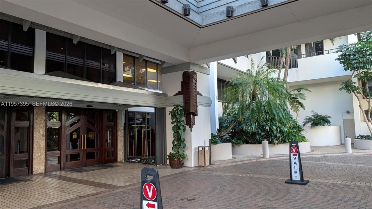 520 W Brickell Key Dr, Unit A619, Miami, FL 33131 Photo