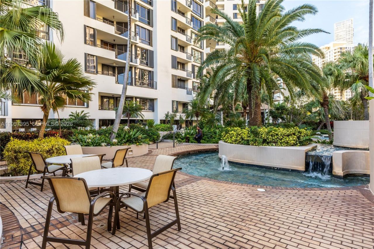 520 W Brickell Key Dr, Unit A619, Miami, FL 33131 Photo