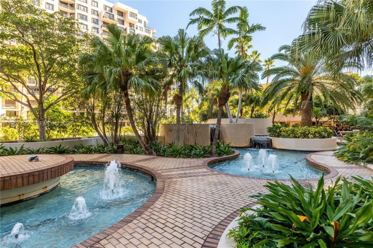 520 W Brickell Key Dr, Unit A619, Miami, FL 33131 Photo