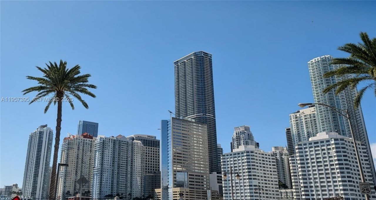 520 W Brickell Key Dr, Unit A619, Miami, FL 33131 Photo