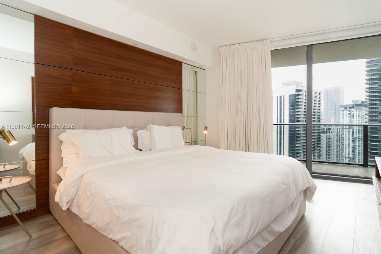 801 S Miami Ave , Unit 3803, Miami, FL 33130 Photo