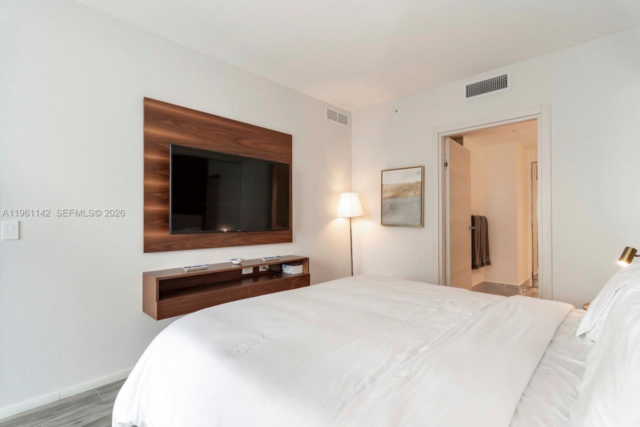 801 S Miami Ave , Unit 3803, Miami, FL 33130 Photo