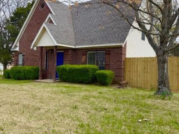 1308 Golf Course Drive, Jonesboro, AR 72404